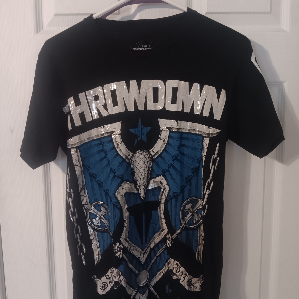 Throwdown Premiunm Graphic T-shirt MMA Crest Mens Small